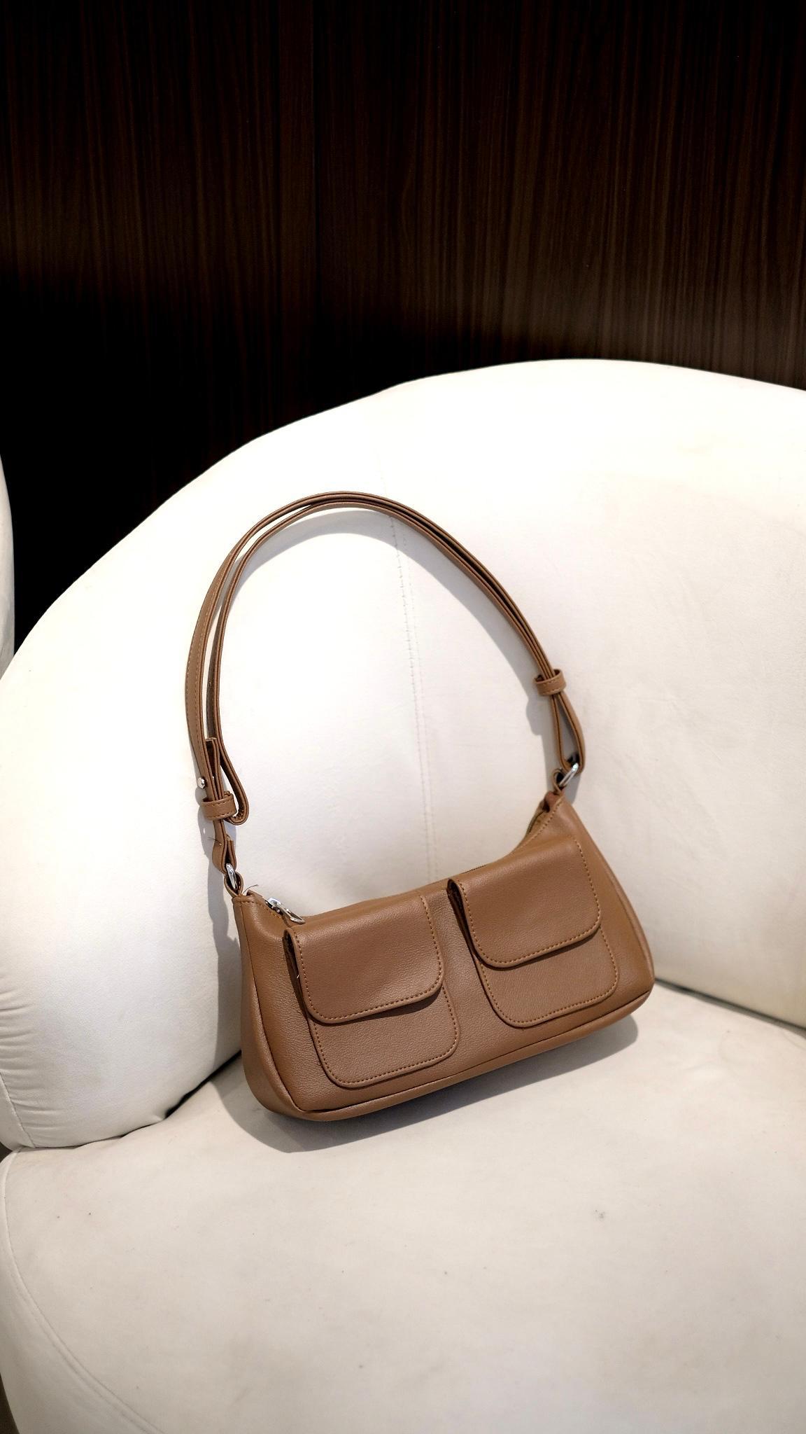 Aira Shoulder Bag