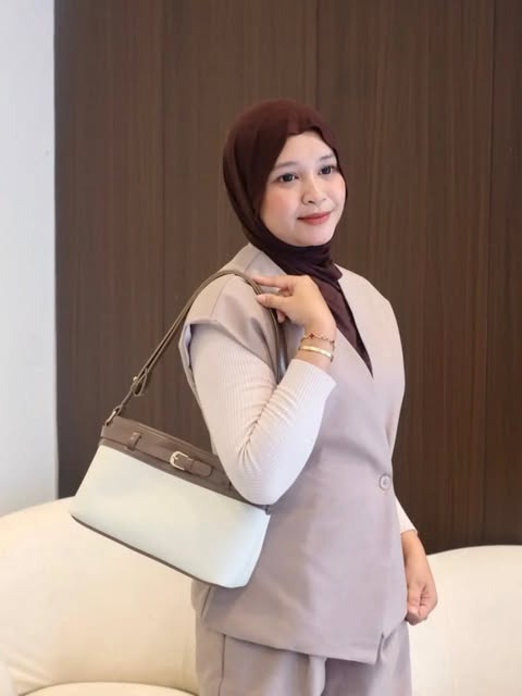 Produk kulit Beela.Co dari materi Instagram